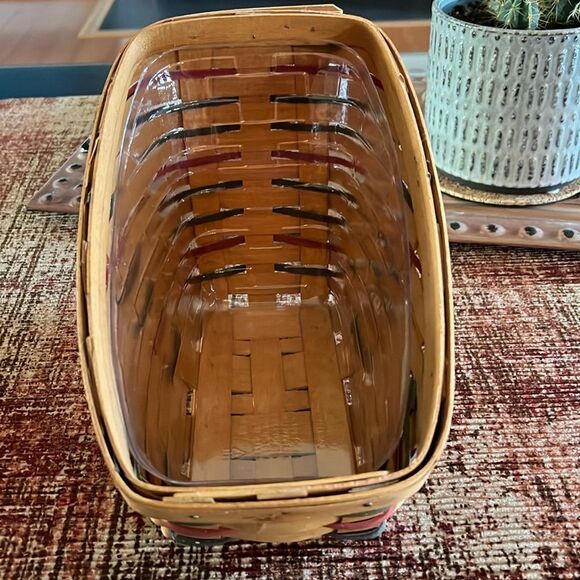Longaberger 1995 Slanted Vegetable Basket - Picture 6 of 11